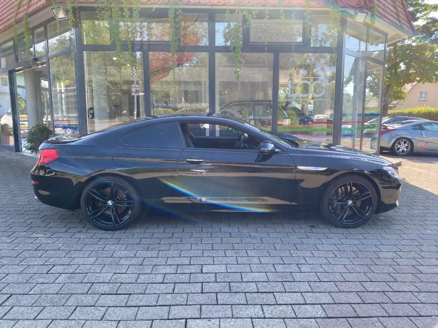 BMW 650 650i xDrive Coupe Černá - 2