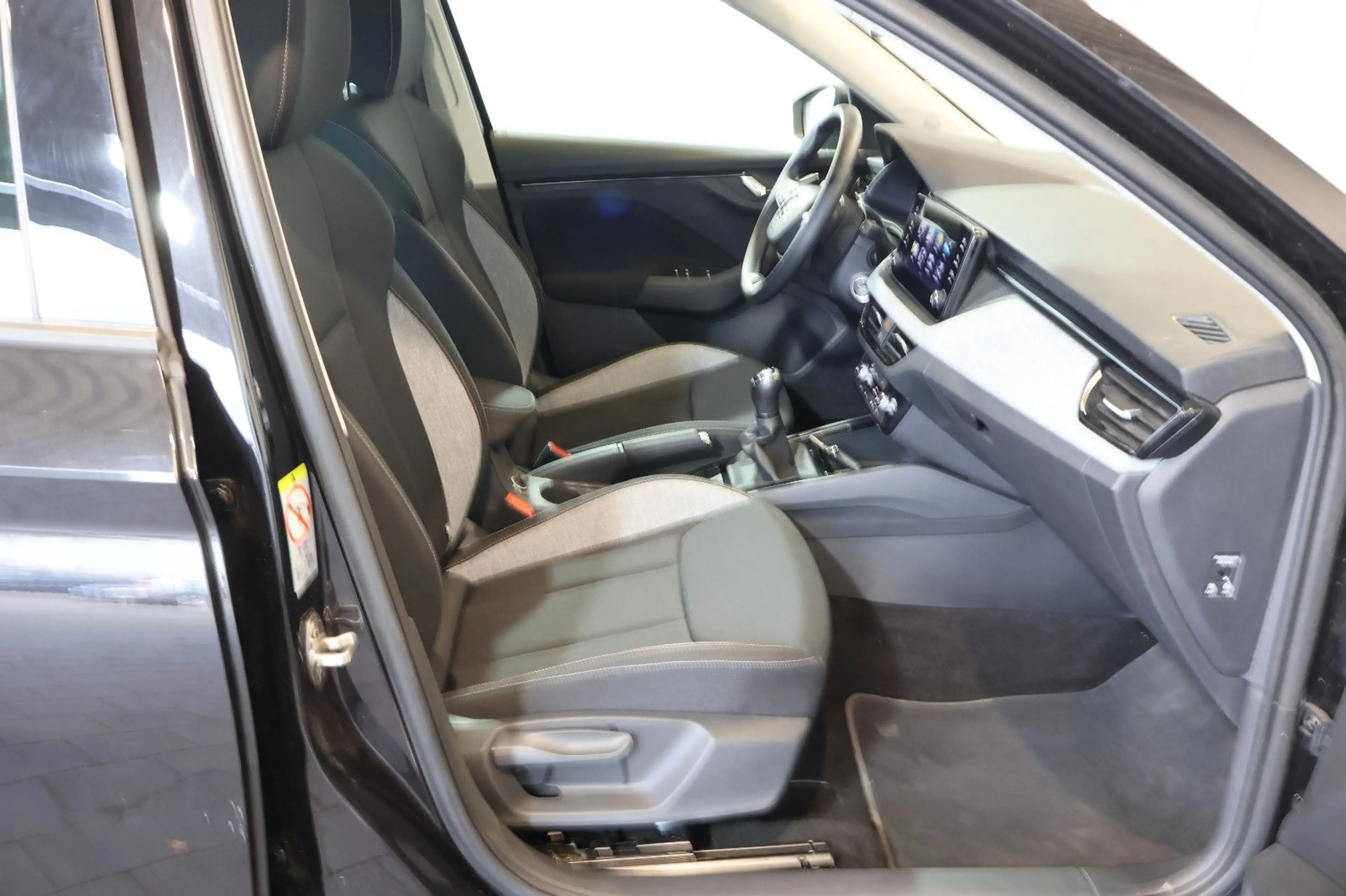Skoda Kamiq 1.0 TSI Selection AID+KEY+KAM+LED+CARPLAY — photo 14