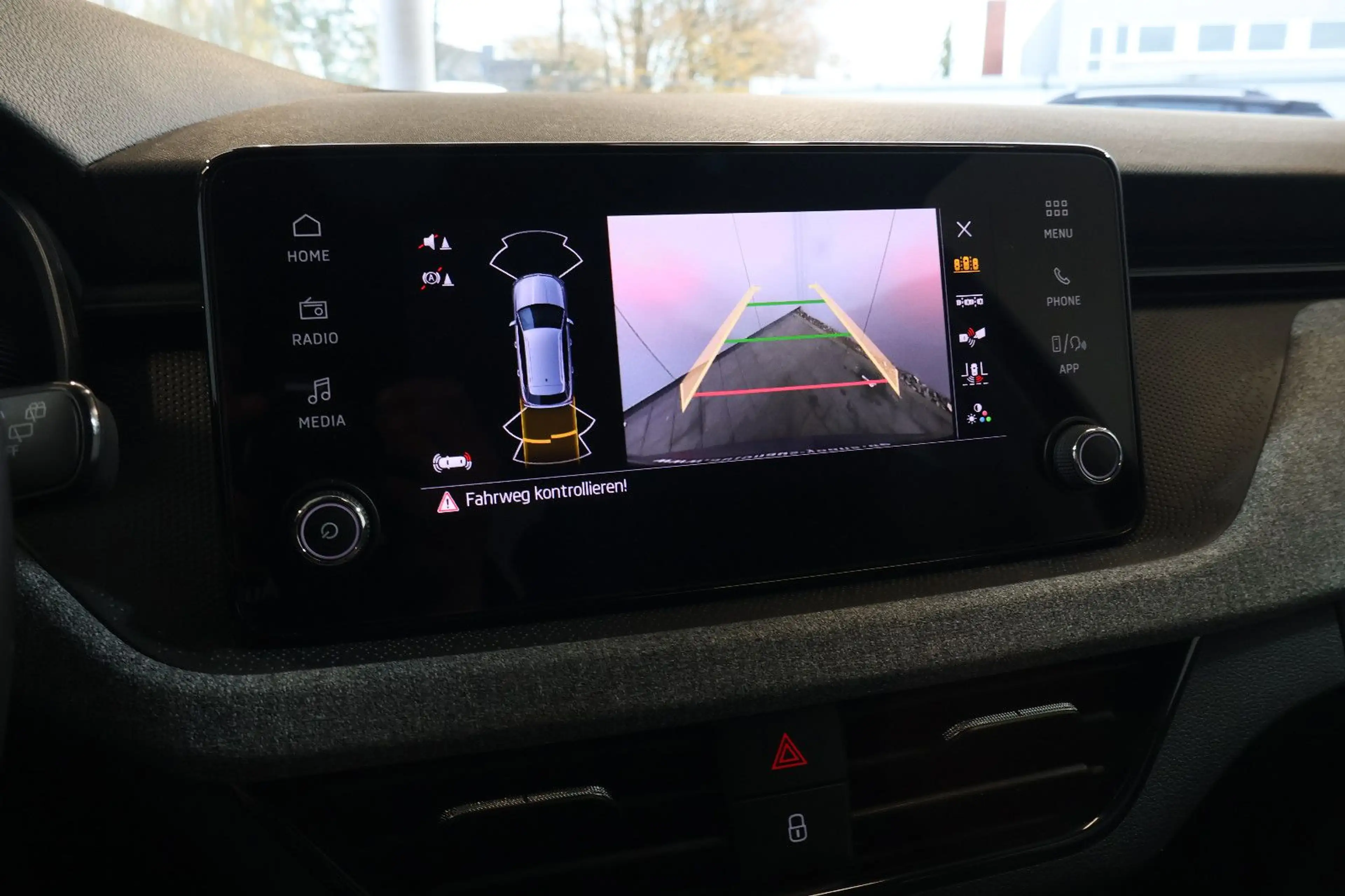 Skoda Kamiq 1.0 TSI Selection AID+KEY+KAM+LED+CARPLAY — photo 9