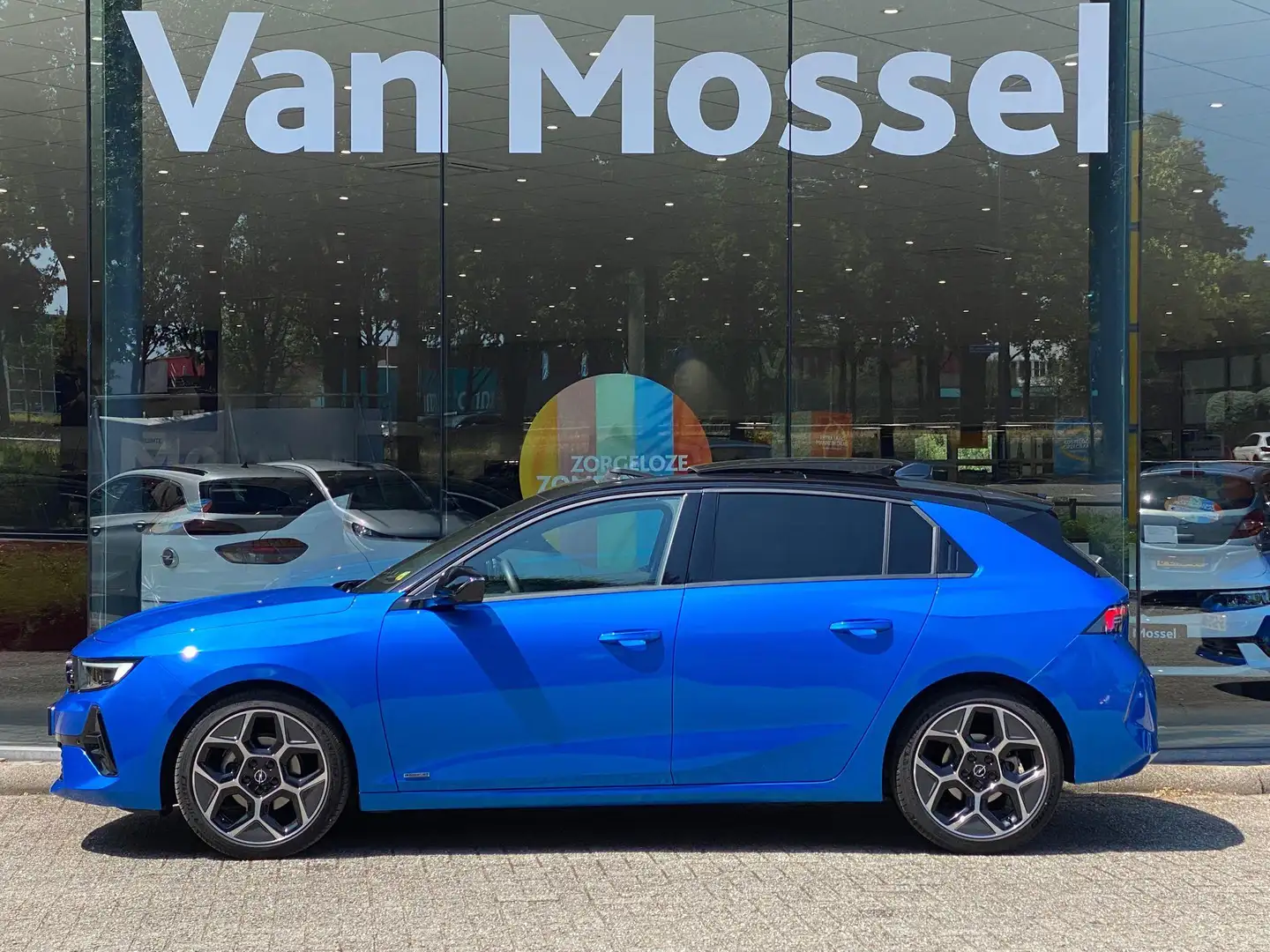 Opel Astra 1.2 Ultimate | Alcantara Bekleding | Schuif-Kantel Blauw - 2