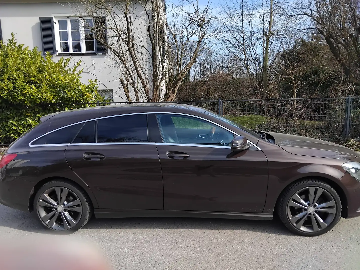 Mercedes-Benz CLA 220 CLA 220 d Shooting Brake Aut. Braun - 2
