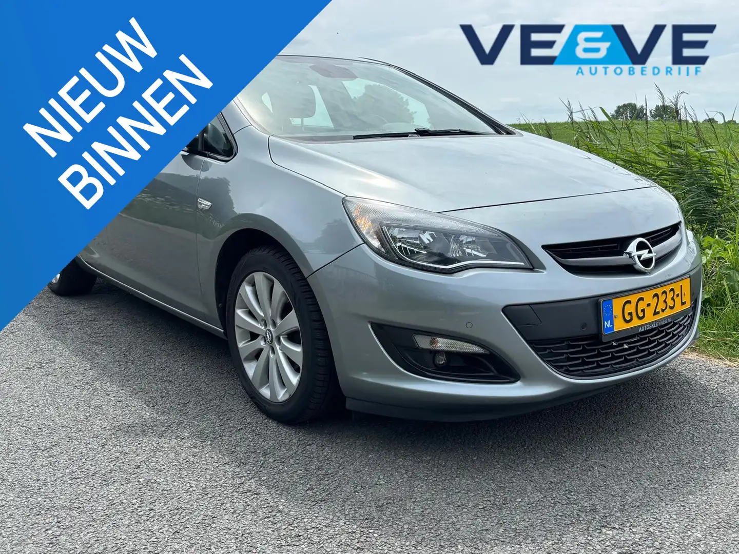 Opel Astra 1.4 Turbo Cosmo Gris - 1