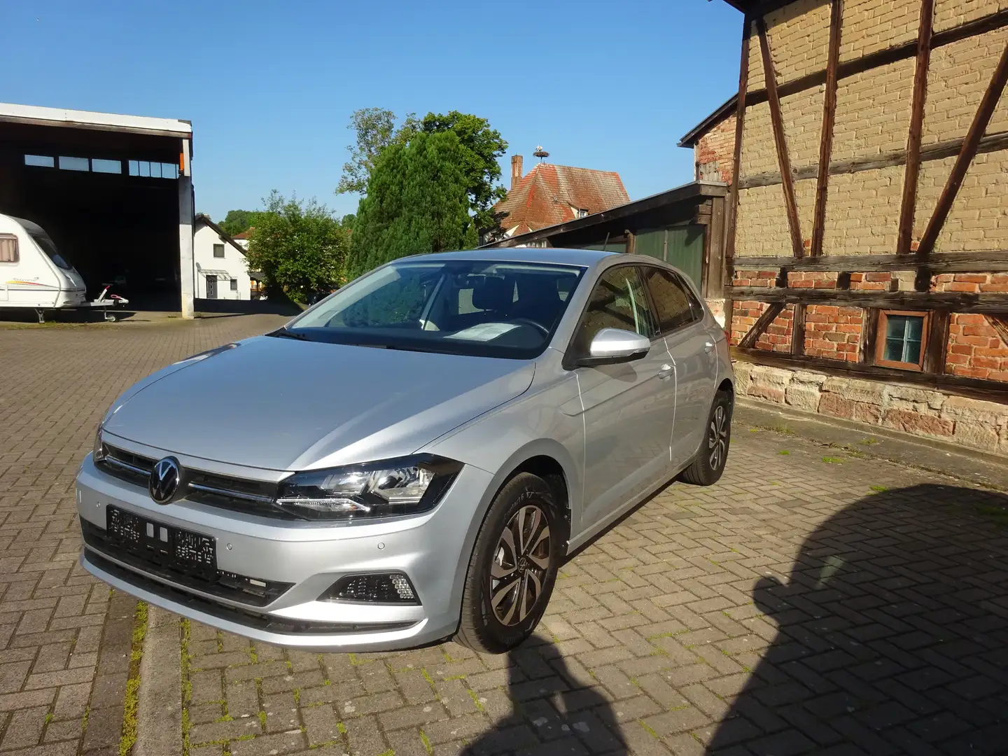Volkswagen Polo Active Plateado - 2