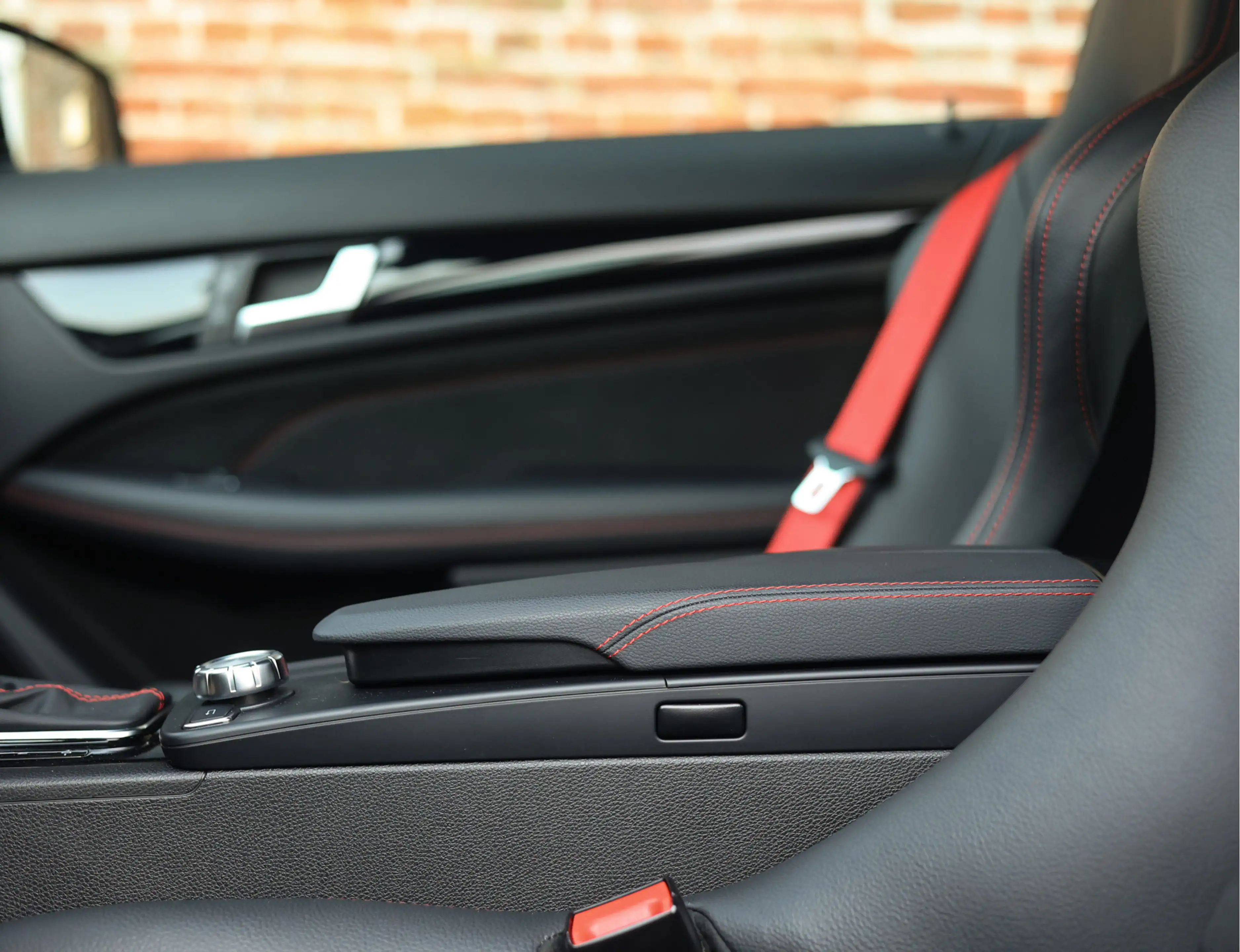 Mercedes-Benz C 63 AMG Coupé Black Series — photo 40