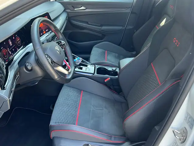 Volkswagen Golf view 10