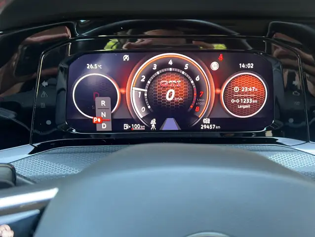 Volkswagen Golf view 8