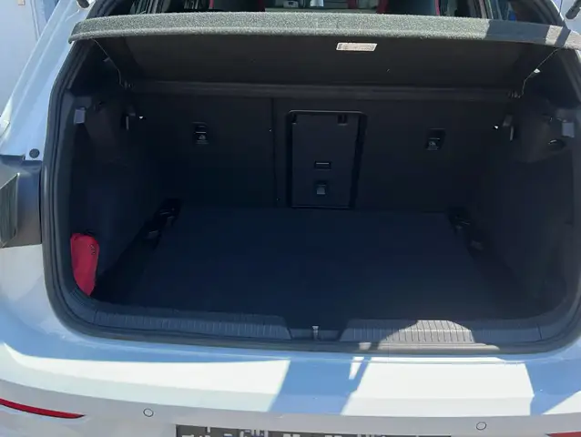 Volkswagen Golf view 12