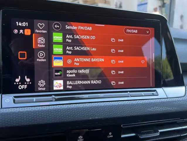 Volkswagen Golf view 4