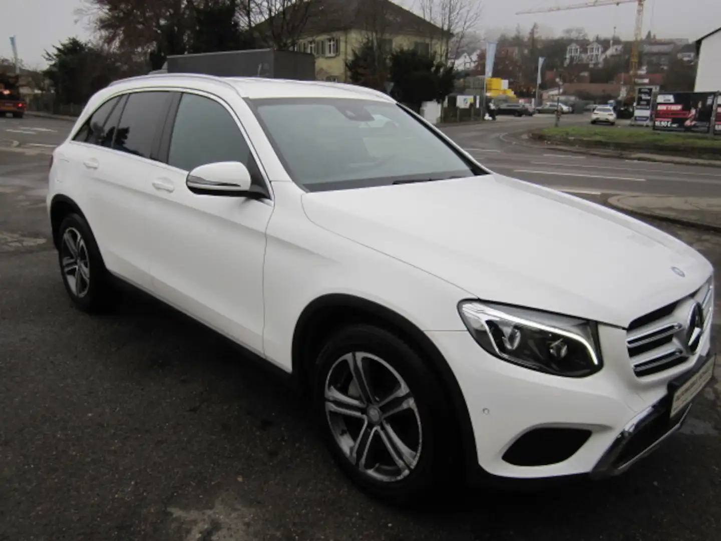 Mercedes-Benz GLC 220 d 4Matic Weiß - 2