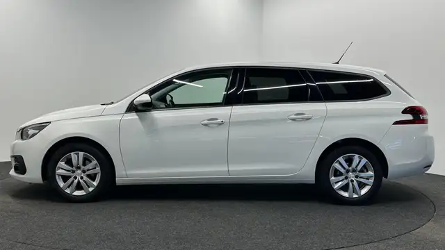 Peugeot 308 SW view 13
