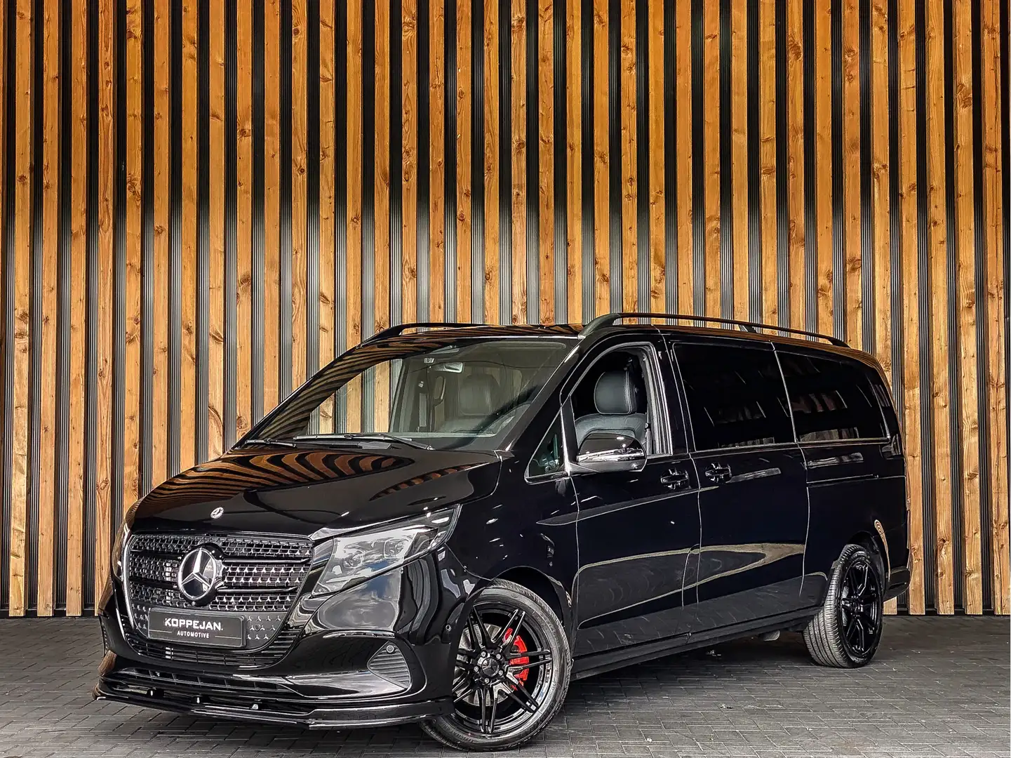 Mercedes-Benz V 300 300d Extra Lang Avantgarde Dubbele Cabine | ELEKTR Zwart - 2