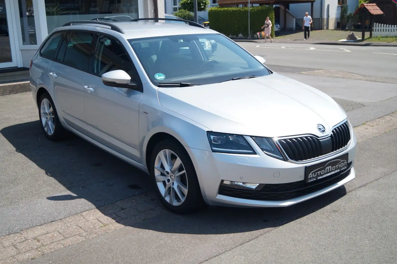 Skoda Octavia Combi Clever*LED*Navi*SHZ*PDC*F1*ACC*DAB Argento - 2