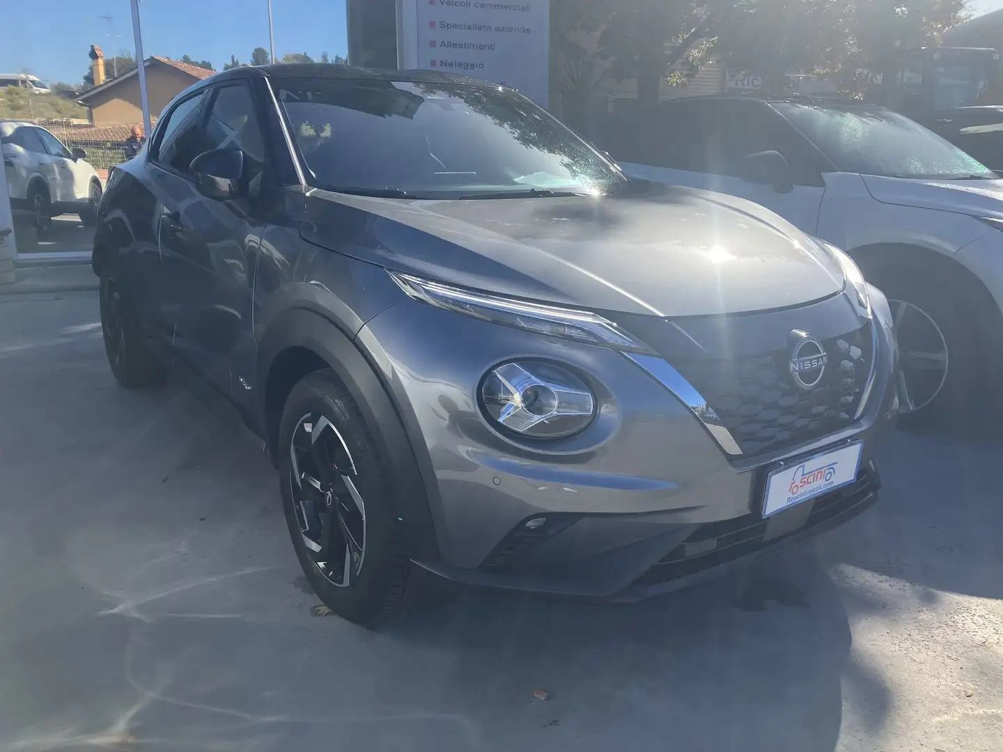 Nissan Juke Juke 1.6 HEV N-Connecta Grijs - 2