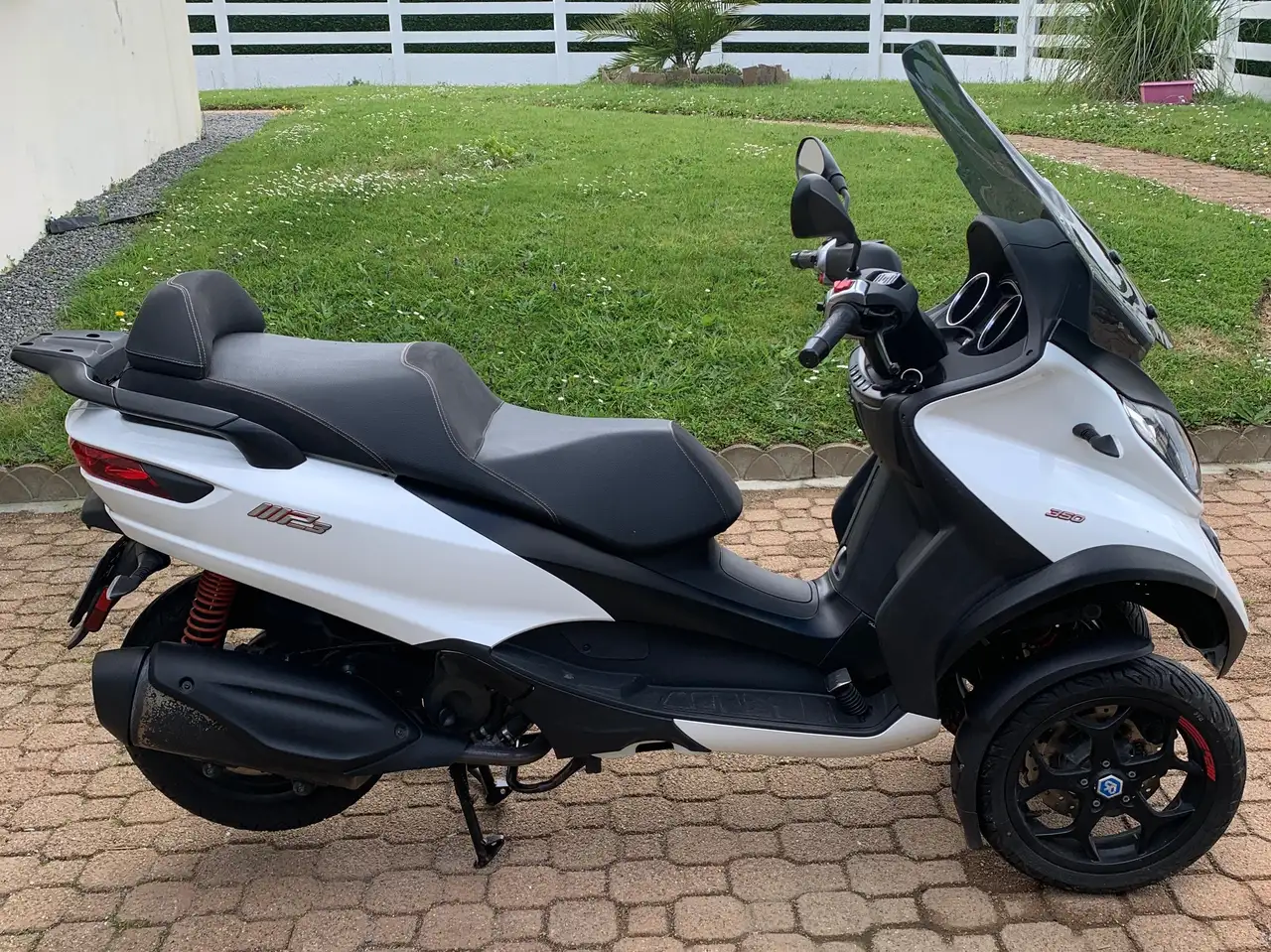 Piaggio mp3 350