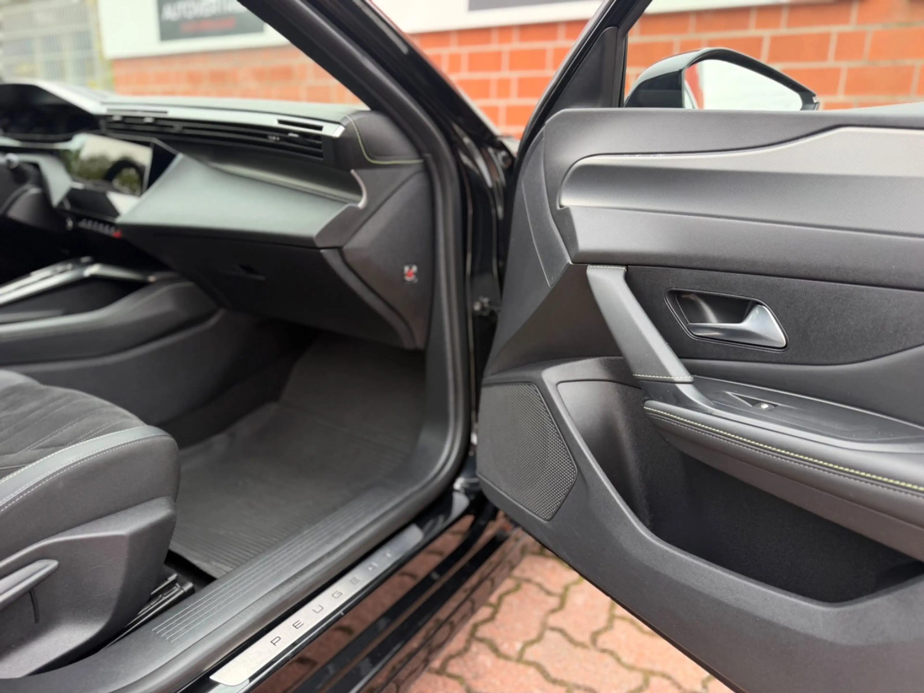 Peugeot 308 GT ACC/LED/KAMERA/NAVI/LHZ — photo 15