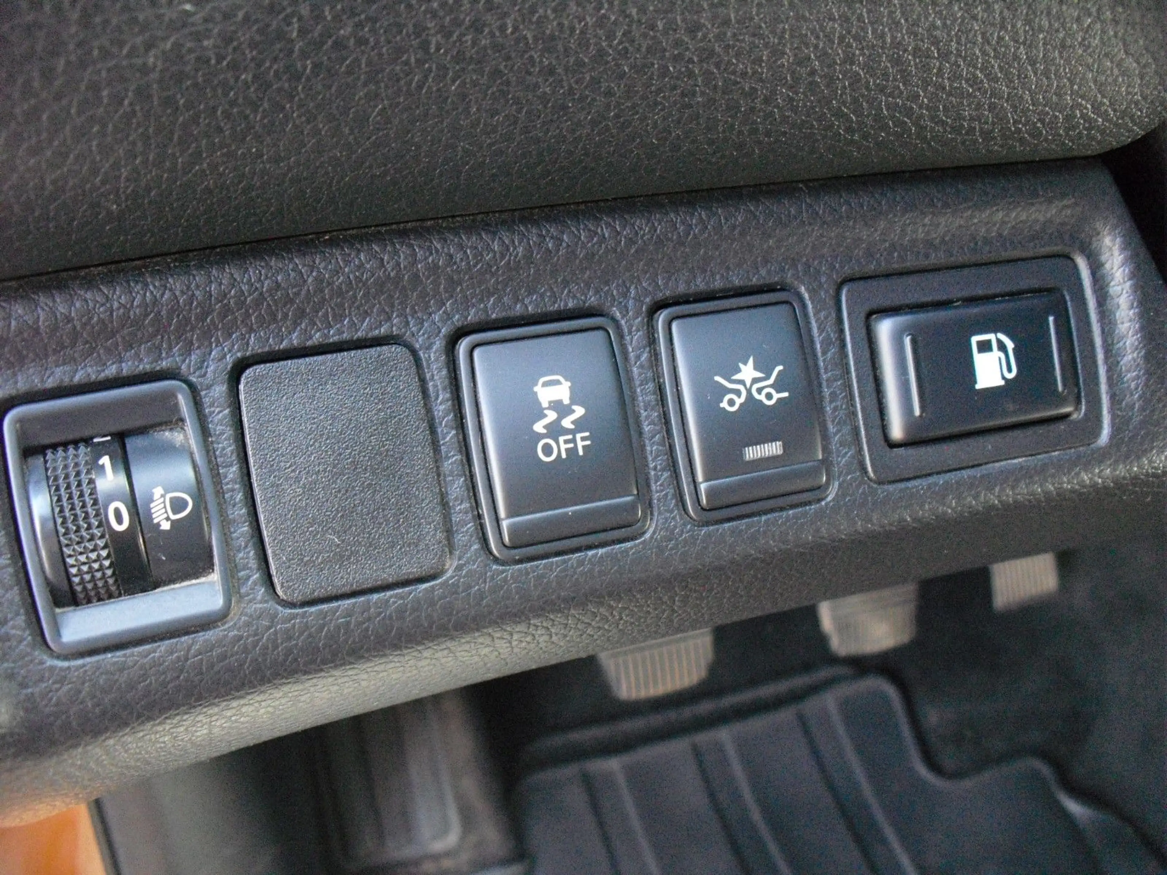 Nissan Navara NP300  King Cab 4x4*1Besitz*AHK — photo 12