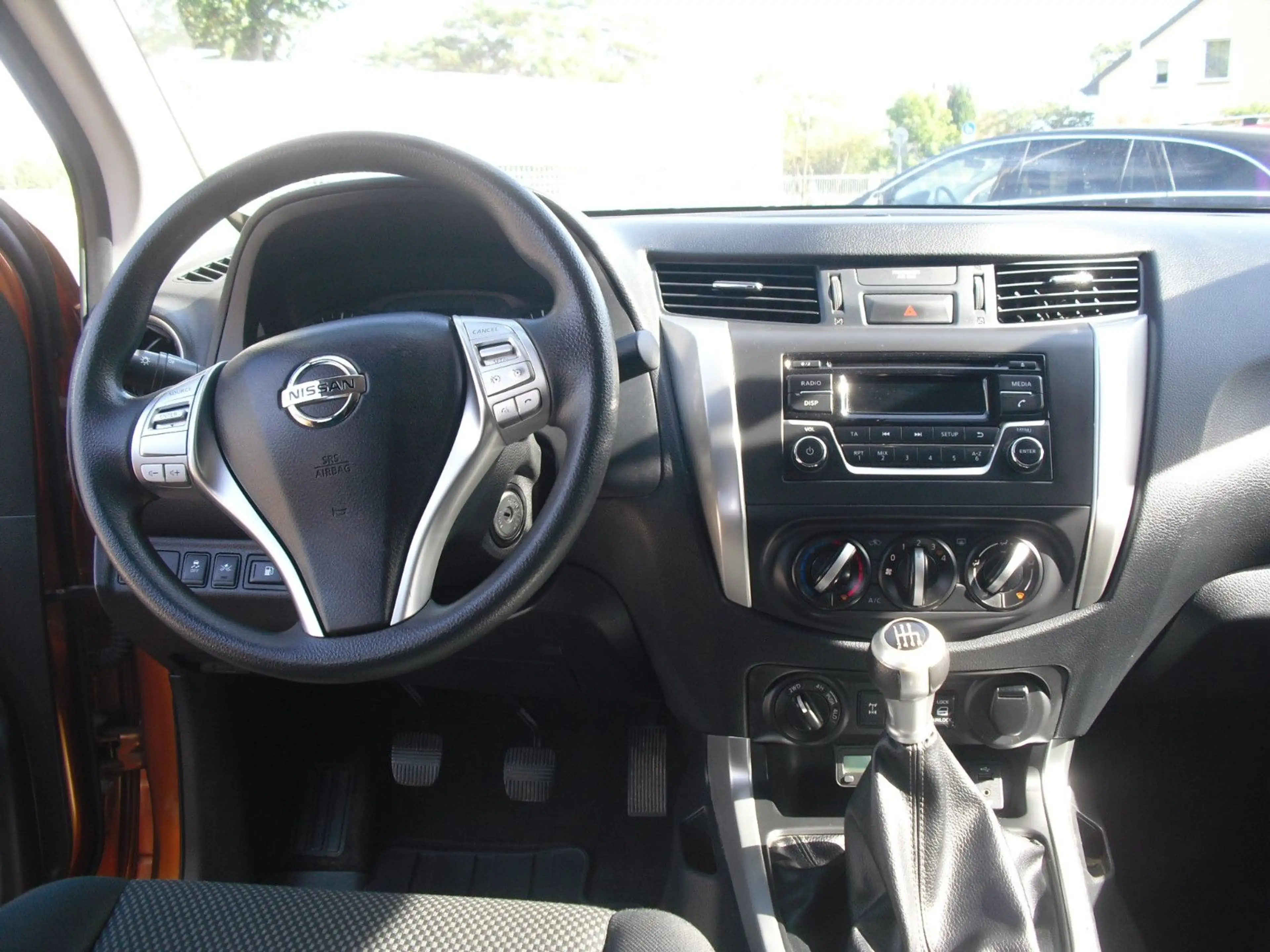 Nissan Navara NP300  King Cab 4x4*1Besitz*AHK — photo 11