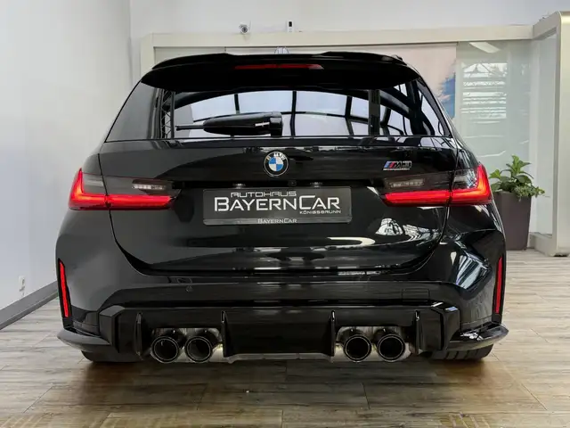 BMW M3 view 5