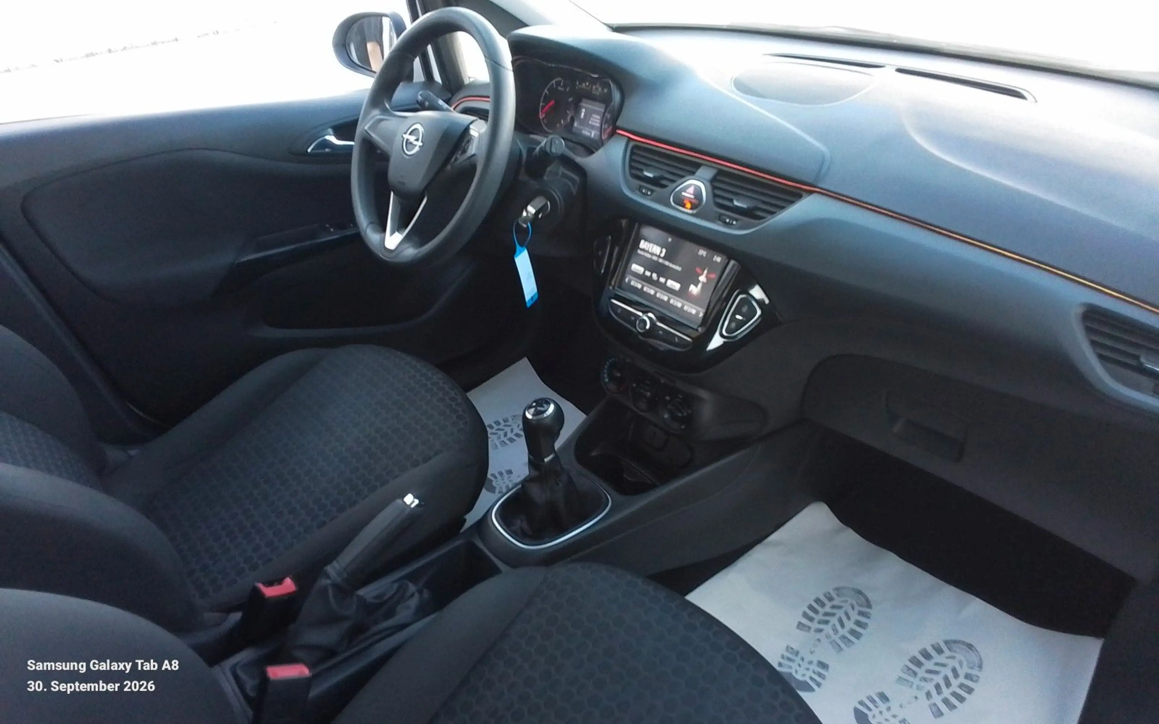 Opel Corsa E Edition — photo 11