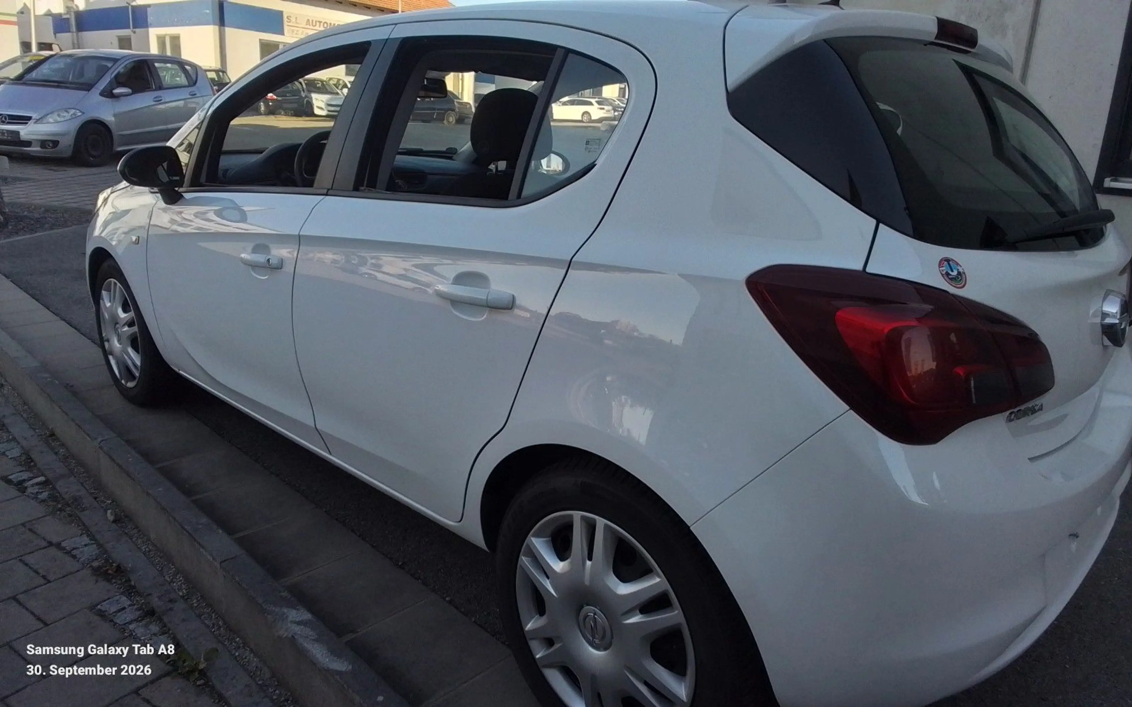 Opel Corsa E Edition — photo 7