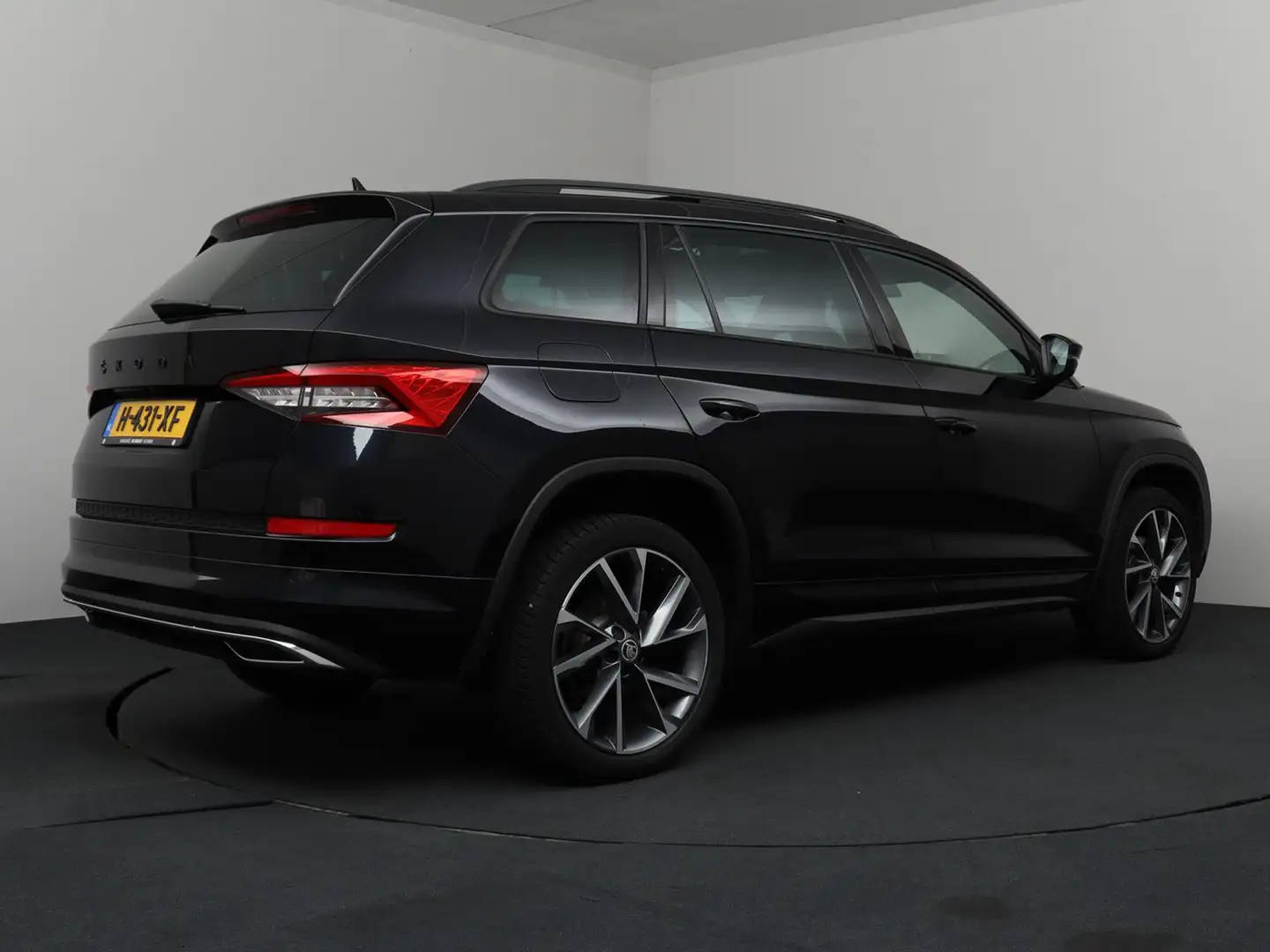 Skoda Kodiaq 1.5 TSI Sportline Business 7p. | Pano! | Camera | Black - 2