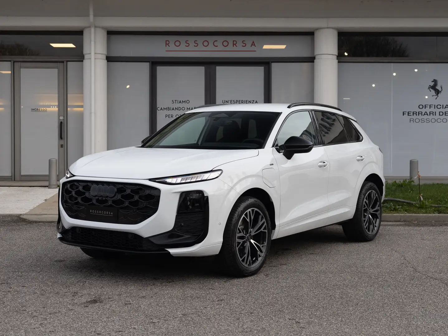 Audi Q3 1.5e-hybrid 272CV S line IN SEDE - NUOVO MODELLO Weiß - 1