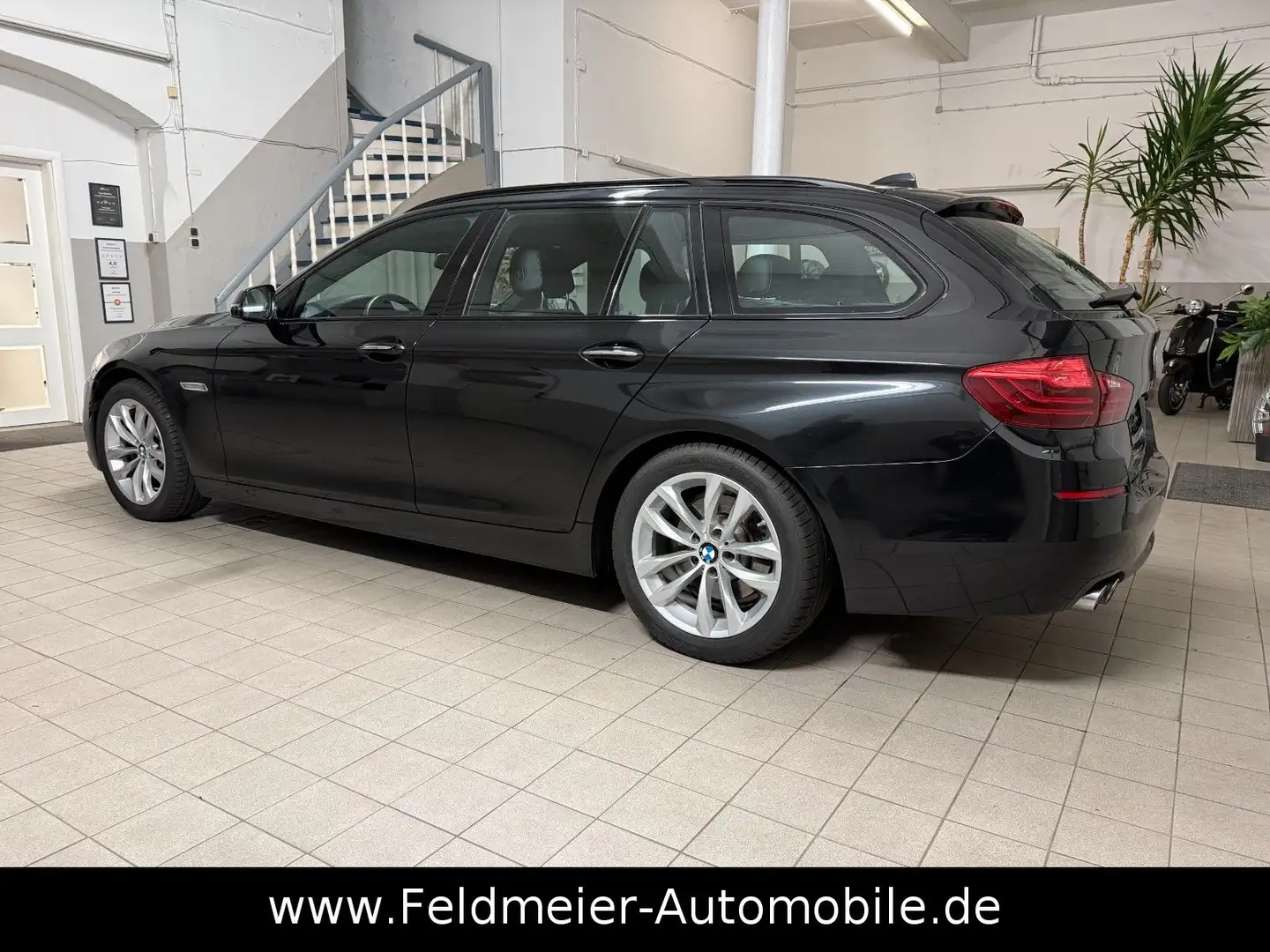 BMW 520 d Touring Luxury Line HUD*AHK*NAVI*SHZ Noir - 2