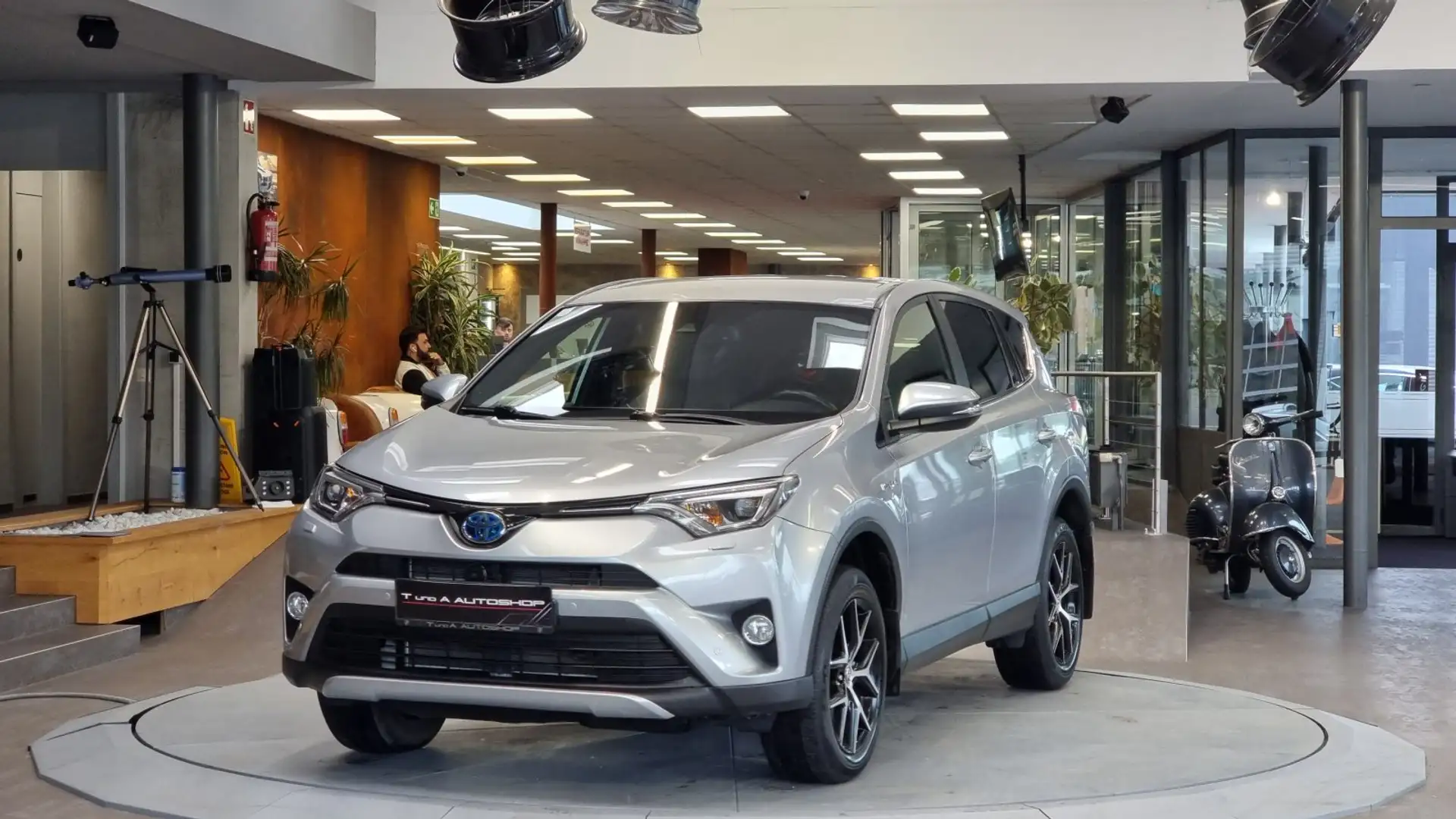 Toyota RAV 4 2,5 4WD HSD Aut. *Kamera*Navi*18Zoll* Szürke - 1