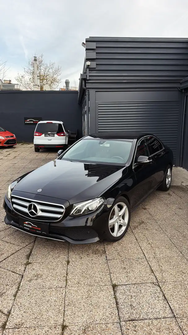 Mercedes-Benz E 220 E 220 d (213.004) Schwarz - 2