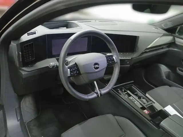 Opel Astra view 13
