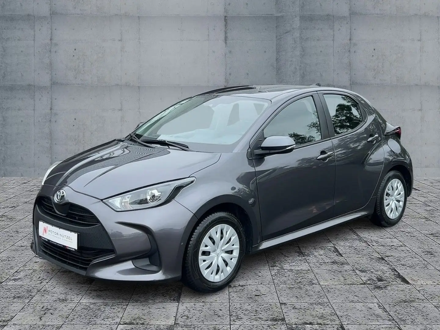 Toyota Yaris 1.0 COMFORT RFK+GRA+BLUETOOTH Grau - 2
