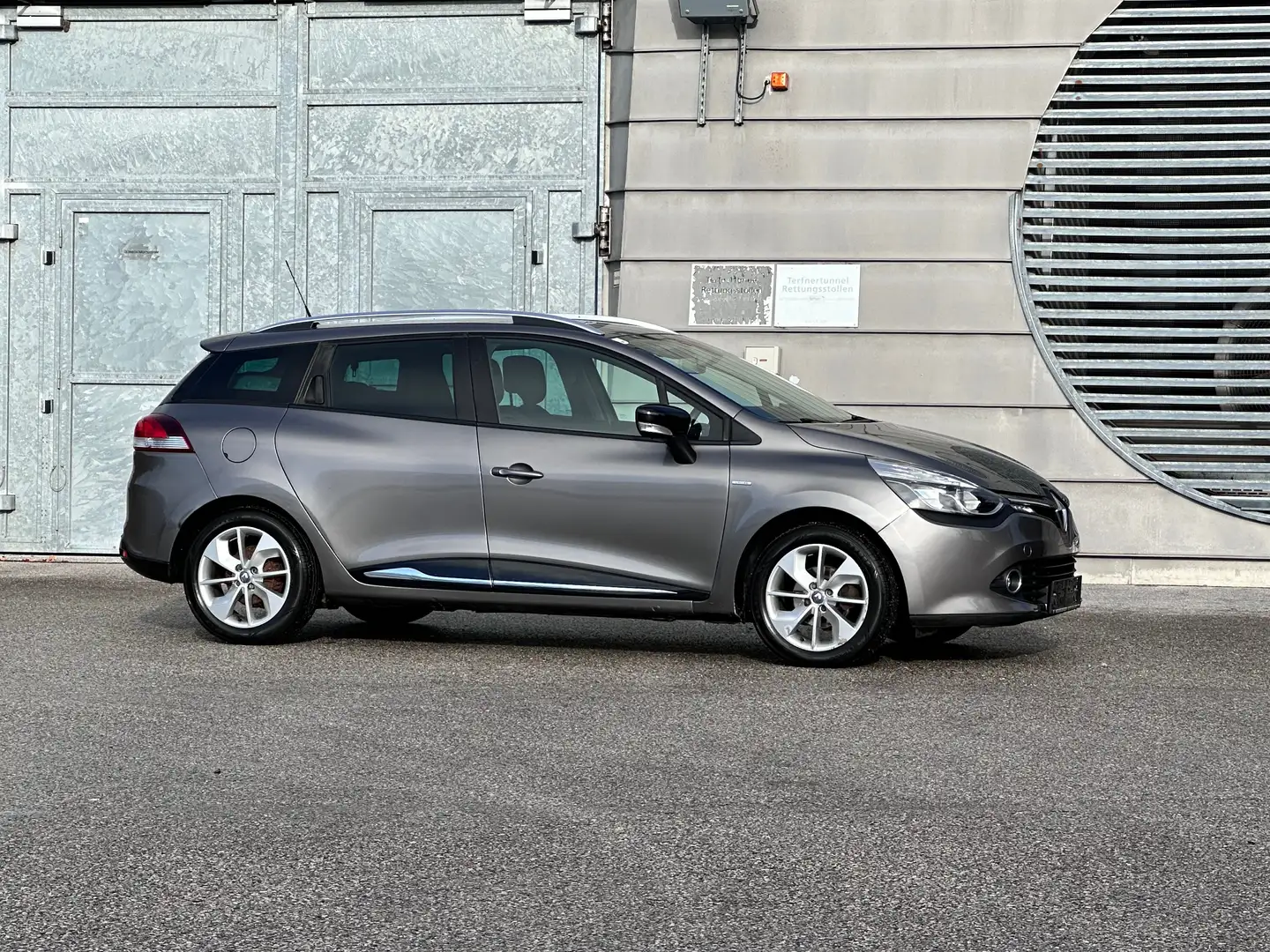 Renault Clio Limited / Klima / Benzin / 100tkm / Bluetooth Grau - 2