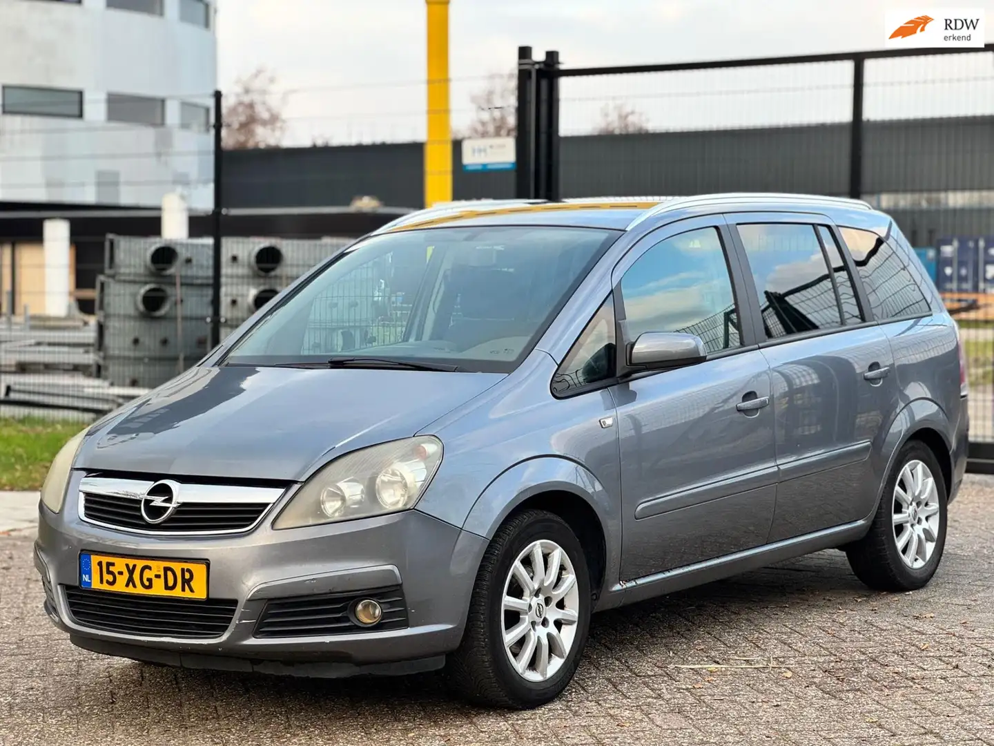 Opel Zafira 1.8 Temptation/INCL JAAR APK/7PERS/INRUILKOOPIE RI Grau - 1