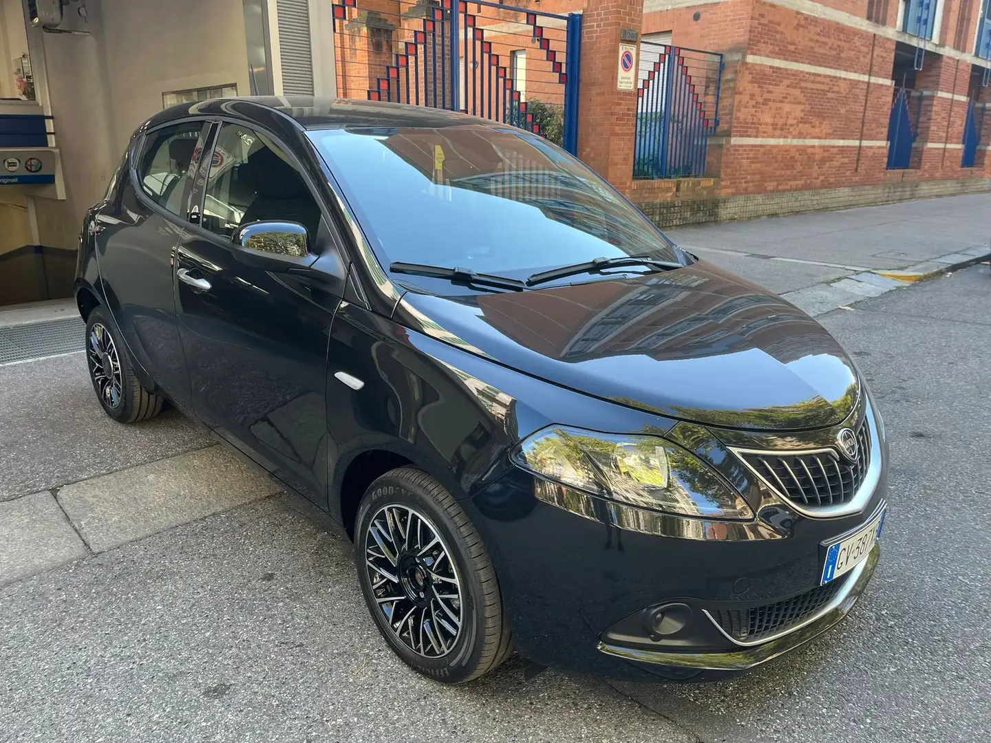 Lancia Ypsilon Ypsilon III 1.2 Ecochic GPL 69cv Platino Noir - 2