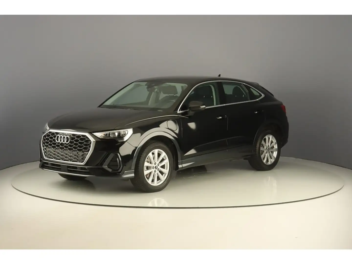 Audi Q3 45TFSIe 245pk Pack Business Plus Black - 1