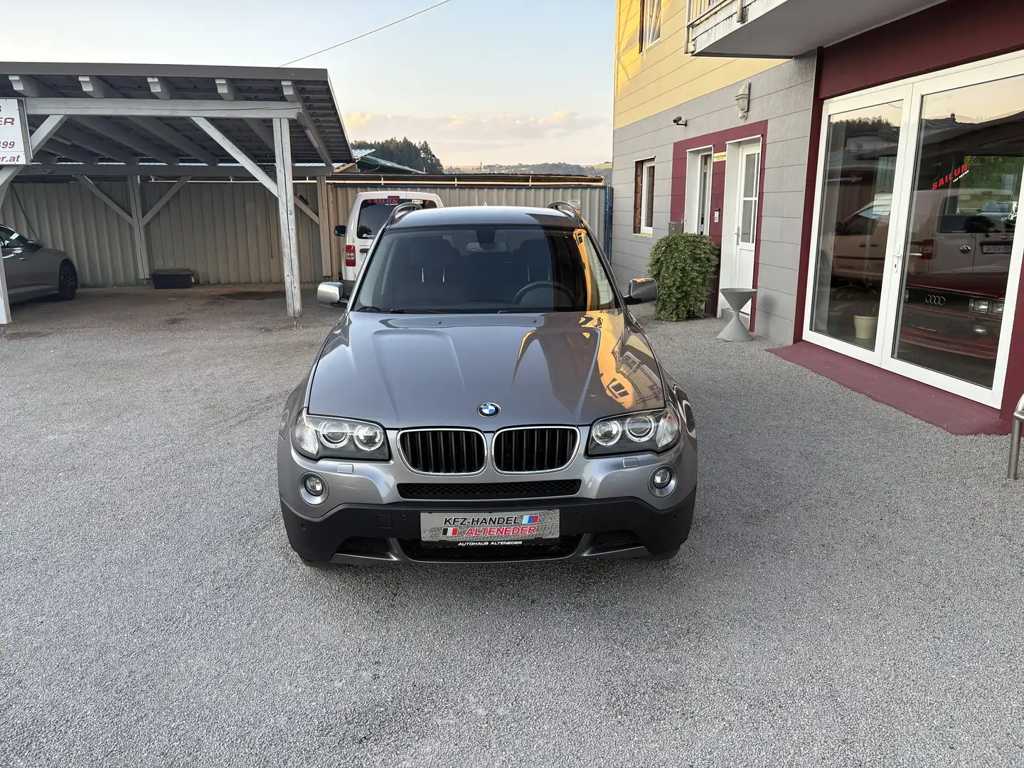 BMW X3 xDrive18d *1.BESITZ|PICKERL NEU* Gris - 2
