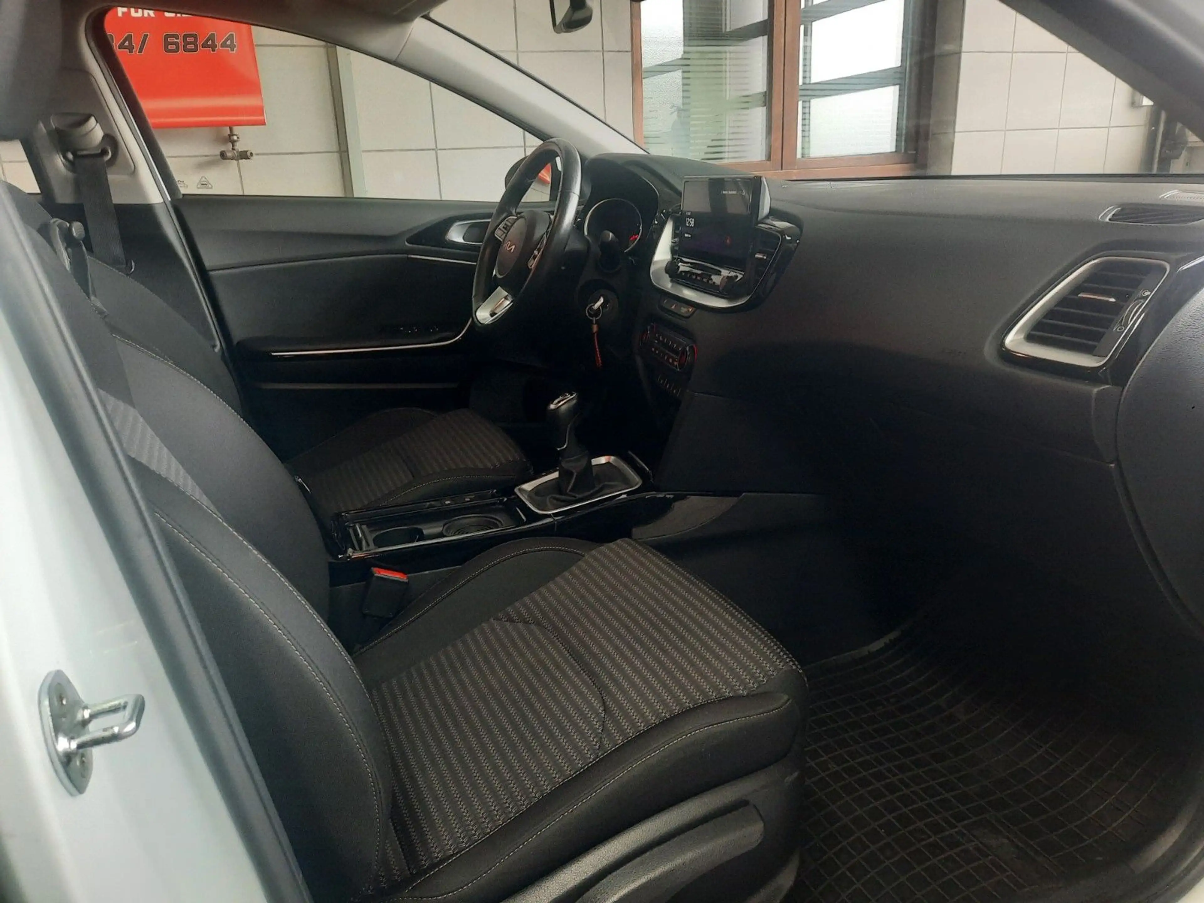 Kia Ceed / cee'd 1.5 T-GDI Spirit — photo 6