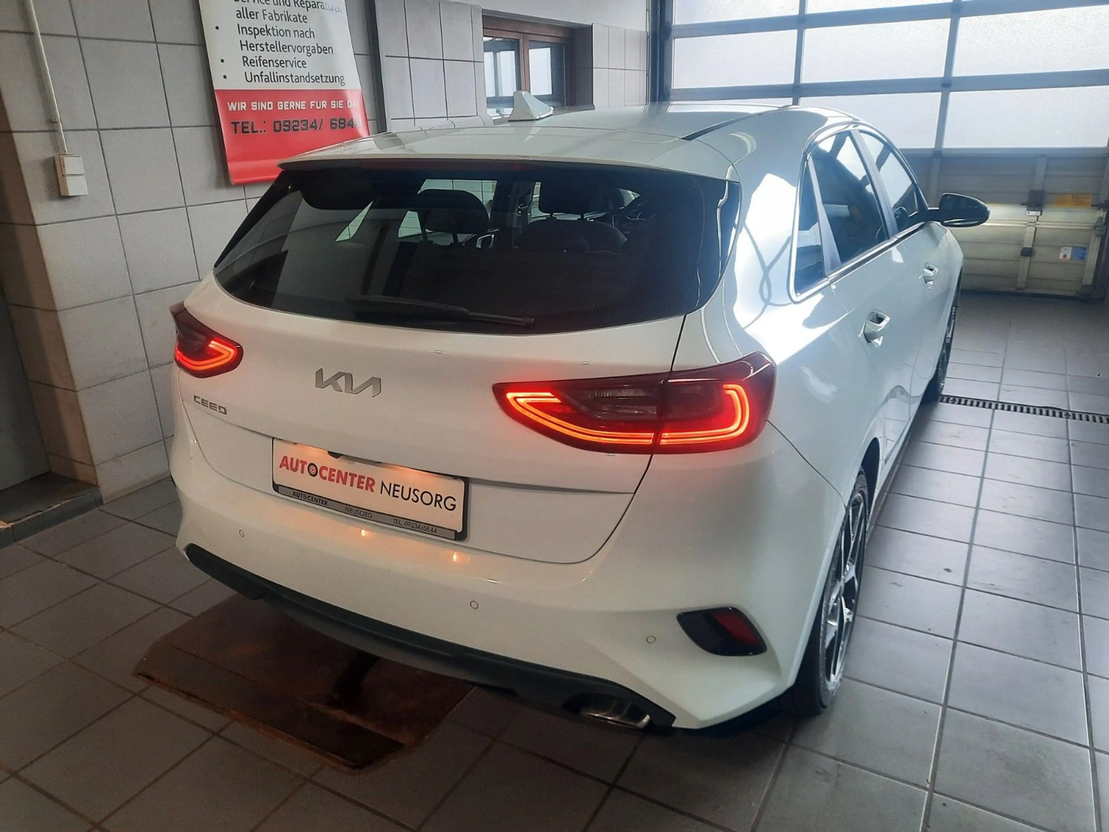 Kia Ceed / cee'd 1.5 T-GDI Spirit — photo 3