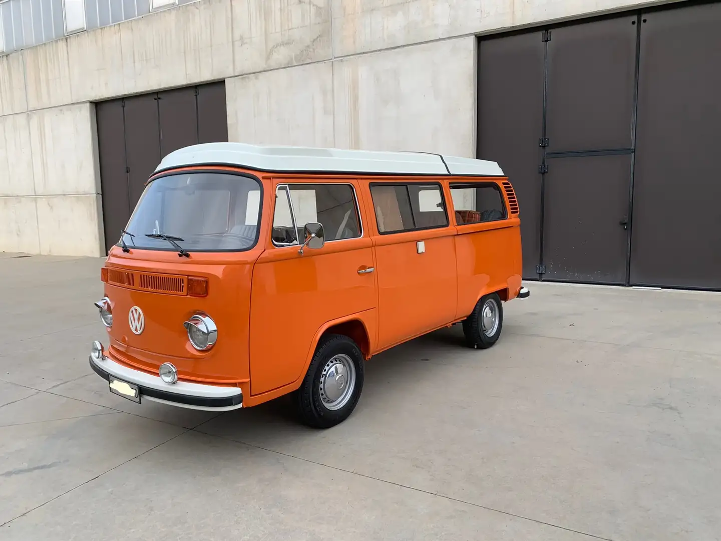 Volkswagen T2 westfalia Oranje - 1