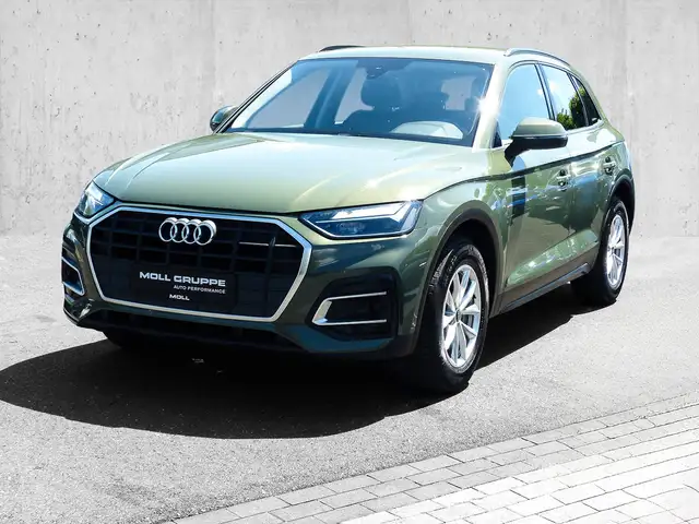 Audi Q5 view 2