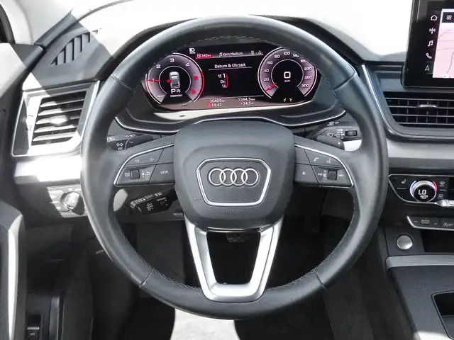 Audi Q5 view 13