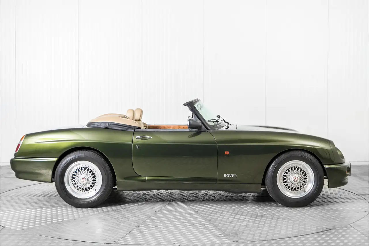 MG RV8 4.0 V8 RHD, foto 10
