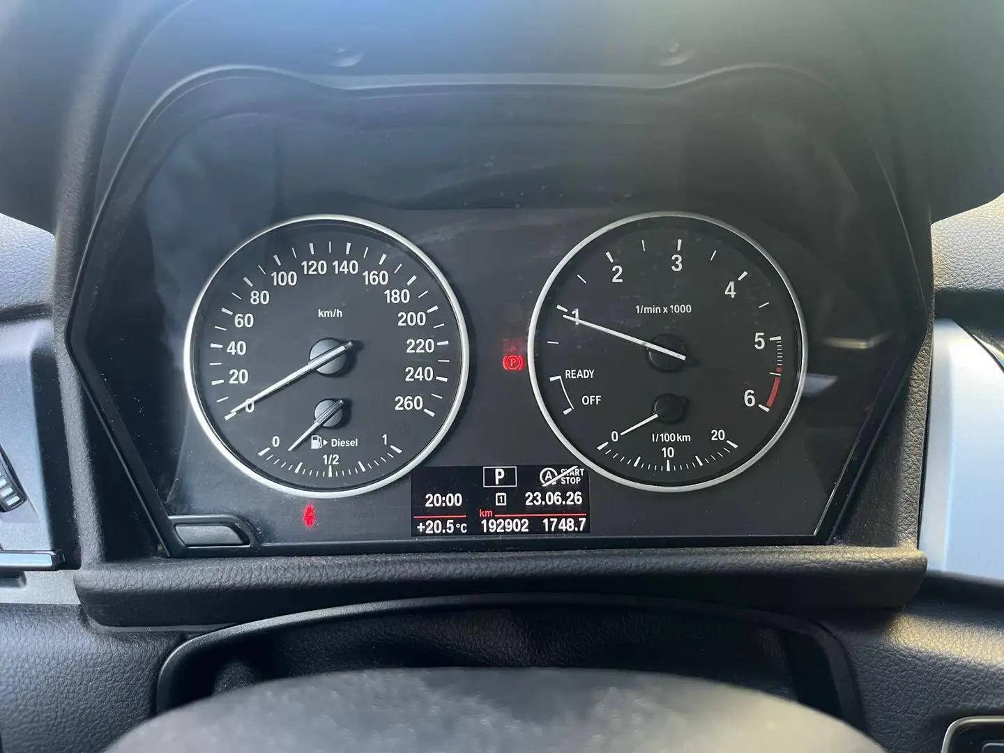 BMW 216 216d Gran Tourer Advantage Aut. Schwarz - 2