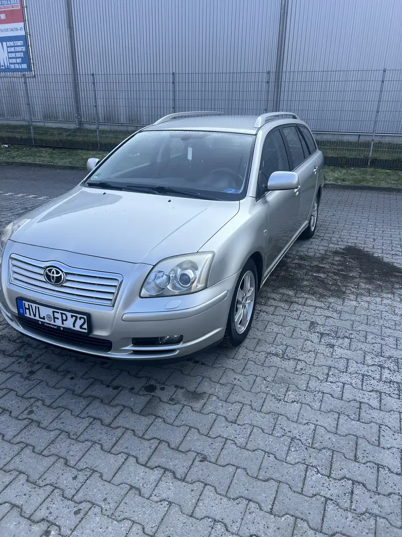 Toyota Avensis 2.0 VVT-i Combi Sol - 2