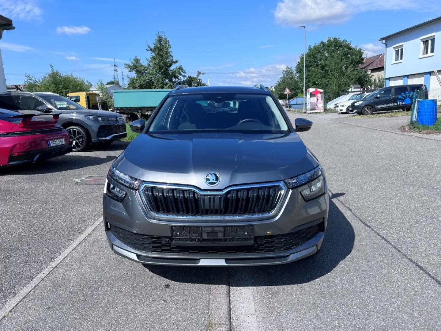 Skoda Kamiq 1.5TSI DSG Style VC ACC NAVI LED RFK PDC SHZ Gris - 2
