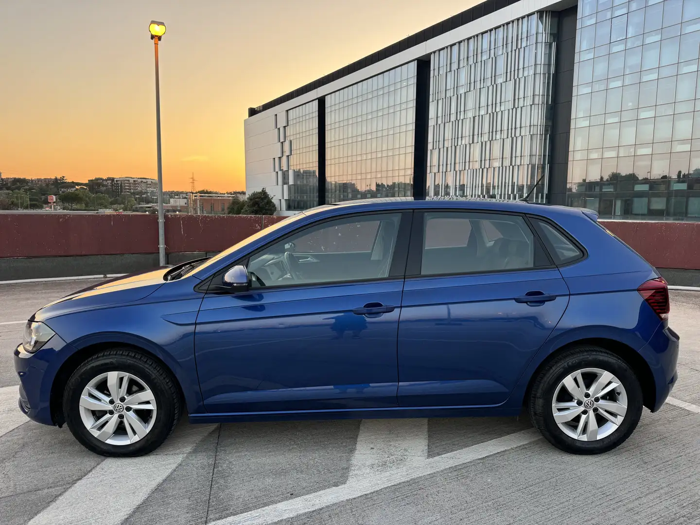 Volkswagen Polo 5p 1.0 tsi Comfortline 95cv PREZZO REALE! EURO 6c! Blau - 2