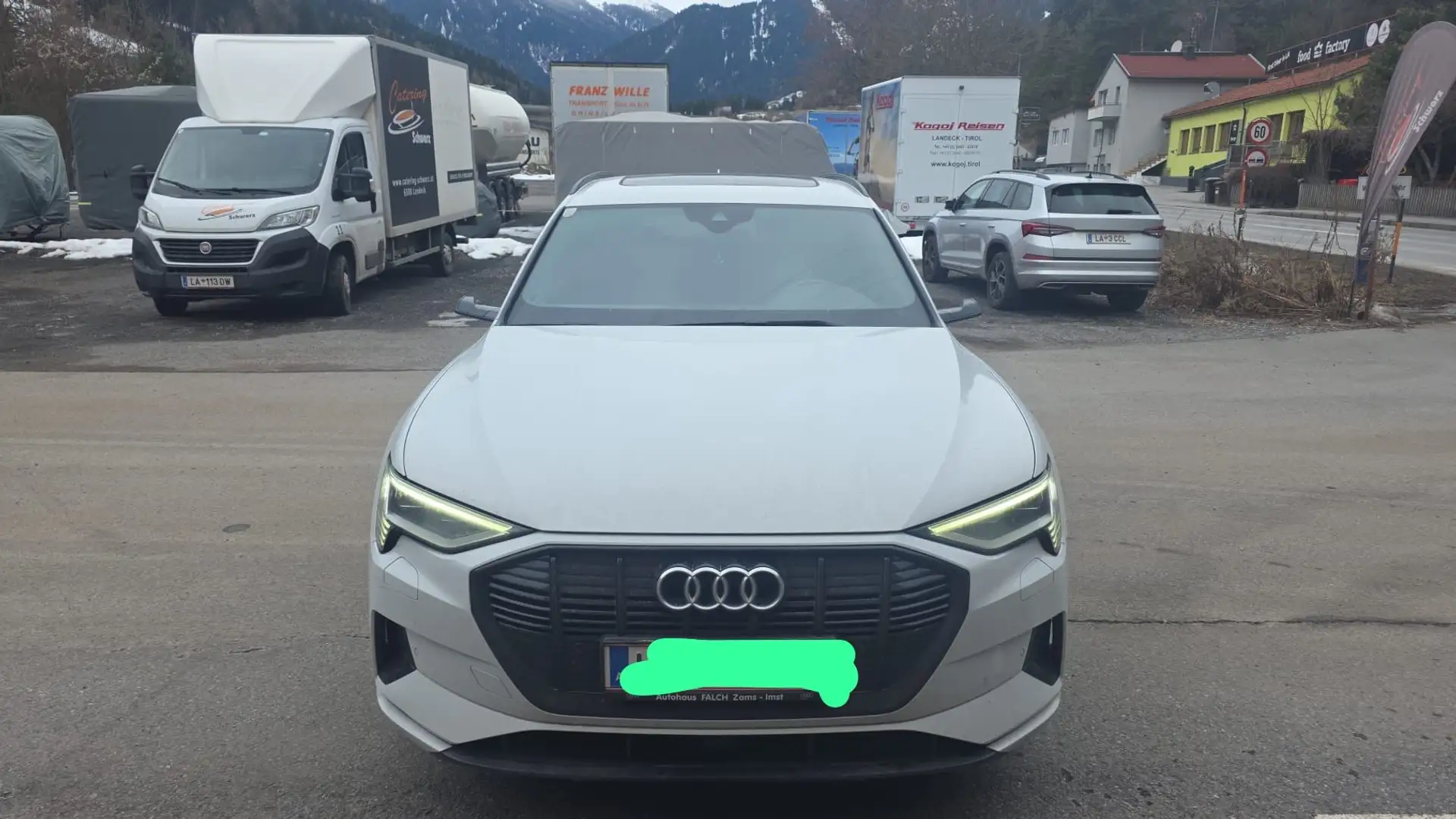 Audi 50 E - tron - 1