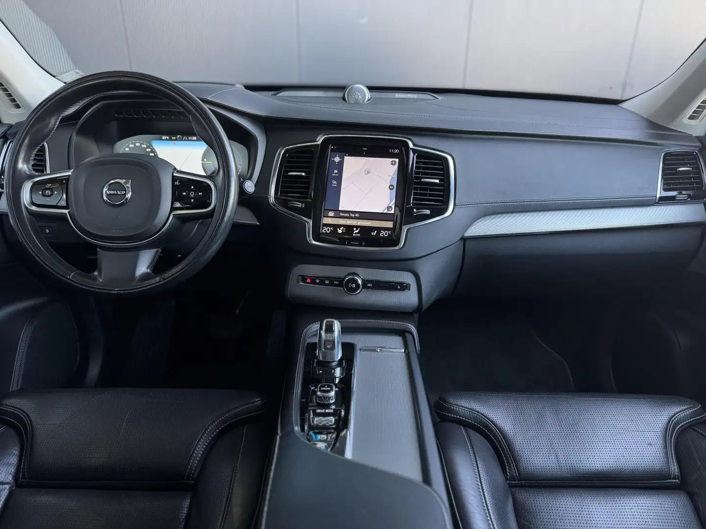 Volvo XC90 2.0 T8 Twin Engine AWD Inscription NL AUTO*DEALERO Zwart - 2