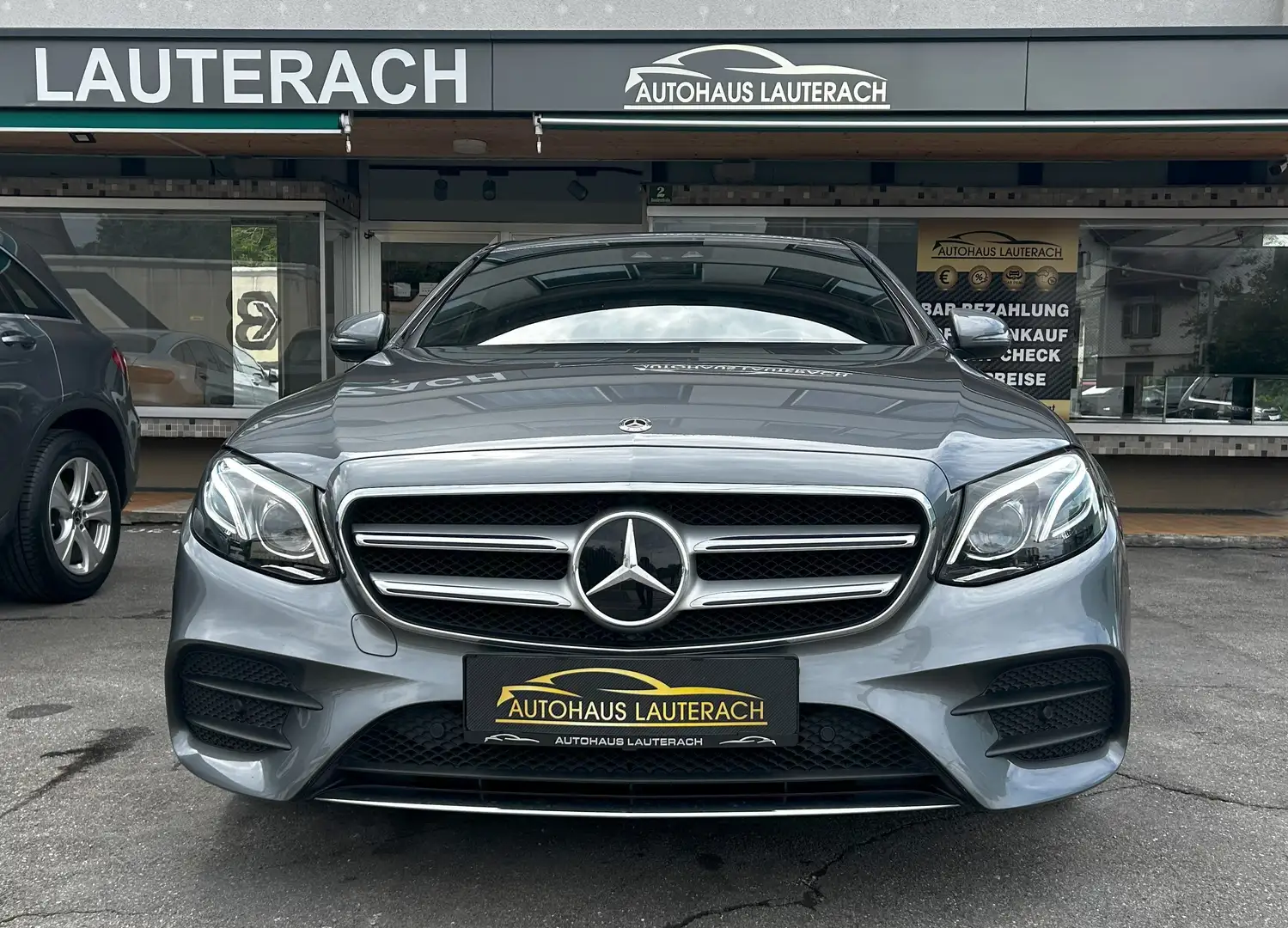 Mercedes-Benz E 220 d Aut. *AMG LINE *BURMESTER *MULTIBEAM *DISTRONIC+ Gris - 2
