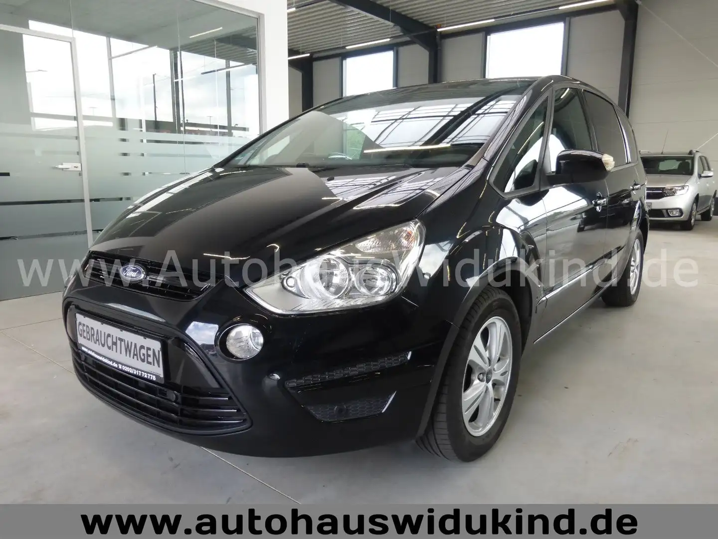 Ford S-Max 1.6 Trend PDC AHK Klimaaut. 7Sitzer 1.HAND Schwarz - 1